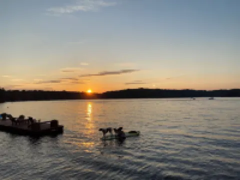 Cozy Cabin in Lake Harmony, 3Bedroom+Loft w Deck, Firepit & WiFi! Dog Friendly!