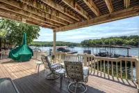 Lake Front, Amazing View. Visit “Sea Time”…At Lake of the Ozarks.