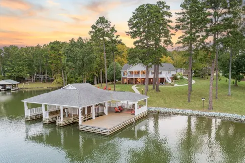 Lake Hyco Retreat - Family Friendly, Vir, Raleigh, Durham, Rdu Hotels in Cunningham