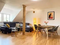Bright and central apartment with 2 bedrooms, 100 m² living space