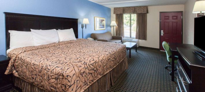Days Inn by Wyndham Norman Hotels in Norman