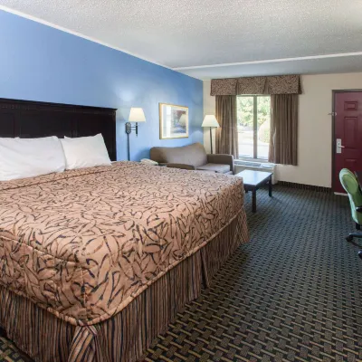 Days Inn by Wyndham Norman Hotels near West Lindsey Shopping Center