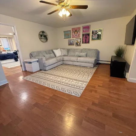 The Ultimate NYC Group Getaway. Sleeps 10 in Hoboken