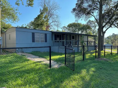 Charming Lake Livingston Home! 오나래스카 호텔