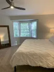 Lovely Renovated 2Br Haile Village Townhouse: King Bed,Stocked Kitchen,Wifi,Deck