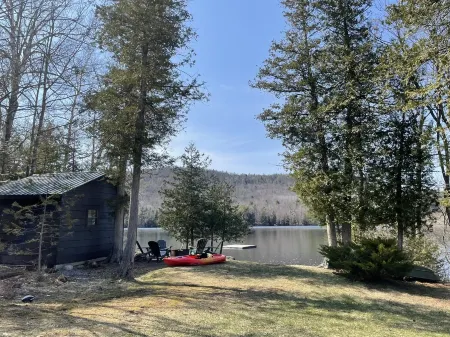 LUXURY ON VALENTINE LAKE ❤️❤️❤️ SKI GORE, LAKE PLACID, LAKE GEORGE Отели в г. Хорикон