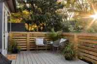 The Nest- Treetop Oasis studio with large deck- walk downtown