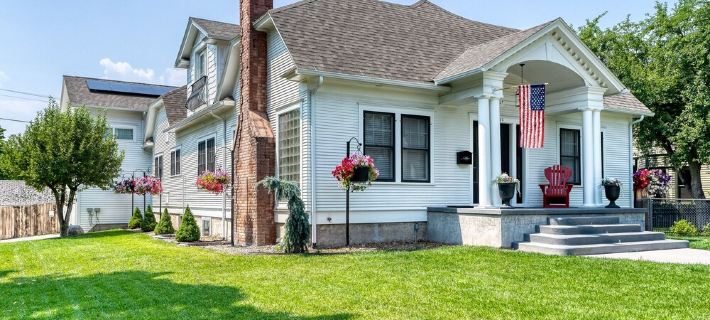 The most beautiful home in Historic East Side of Kalispellwhitehouse_project Hotels in Kalispell