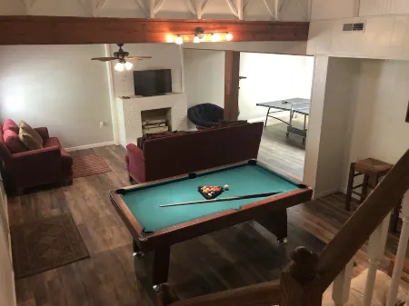 Back Your Boat Into Center Hill Lake From Our Home!  Swim, Fish, Hunt, Relax!