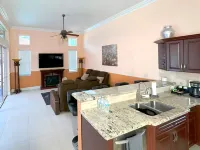 Spacious 4-bedroom house in brilliant Coral Springs with AC Hotel a Coral Springs