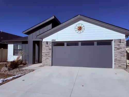 Newly Constructed, Beautiful Ten Mile/I-84 "Village Walk"-Spacious 4-bdrm. house