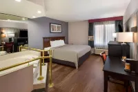 Quality Inn & Suites Cincinnati I-275 Hotels in Hamilton