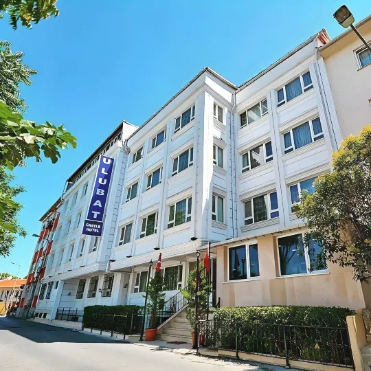 Ulubat Castle Hotel