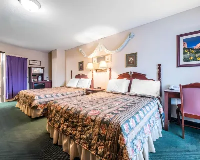Quality Inn & Suites Manitou Springs at Pikes Peak Hotels in Manitou Springs