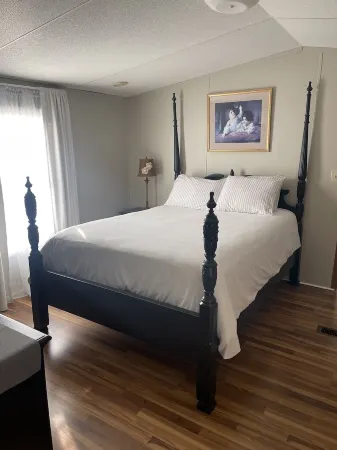 REEL DEAL! Covered Boat Parking! LONG TERM RENTAL!