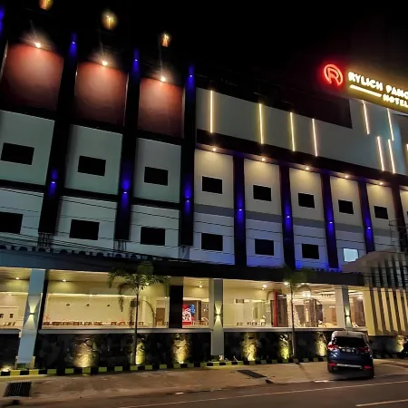 Rylich Panorama Hotel Отели в г. Соронг