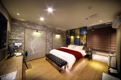 Venice Hotel Hotels near Jujeon Beach