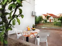 Apartment Jadro Hotels in Supetar