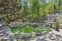 Cozy Lake Arrowhead House_Hot Tub_Fire Pit