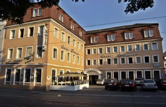 City Partner Hotel Strauss Отели в г. Вюрцбург