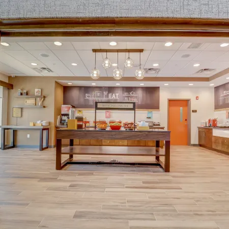 Hampton Inn and Suites Williamstown Ark Encounter