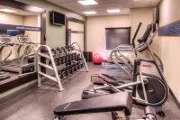 Hampton Inn & Suites Ontario - Gym