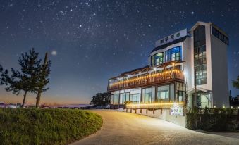 Taean (Anmyeondo) Evergreen Forest Pension (Haerujil)