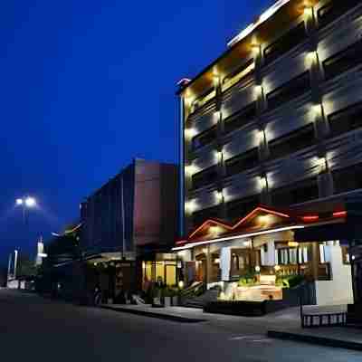 穆達漢濱河酒店 Hotel Exterior