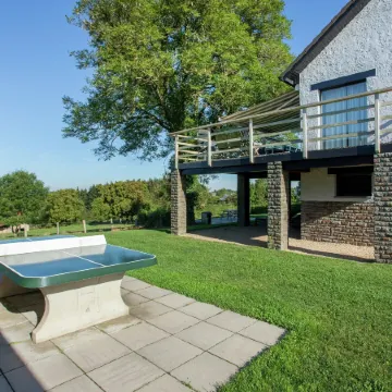 Vintage Villa with Private Garden in Rendeux