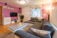 Apartments Lake Bohinj Medja فنادق في Bohinjska Bistrica