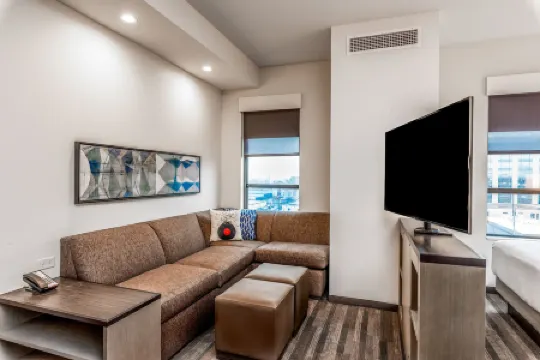 Hyatt House Nashville Downtown / Convention Center