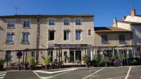 Hôtel les Deux Porches Hotels in Persac