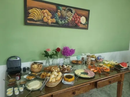 Refúgio Tiradentes Отели рядом с достопримечательностью «Sao Jose Fountain»