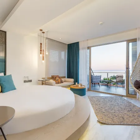 Melanippe Relaxing Hotel (+14)