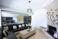 Villa Yiorgos Heated Pool Seaview