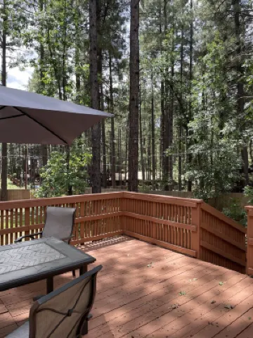 Dog friendly 3-bedroom house in the tall pines close to golf & skiing.