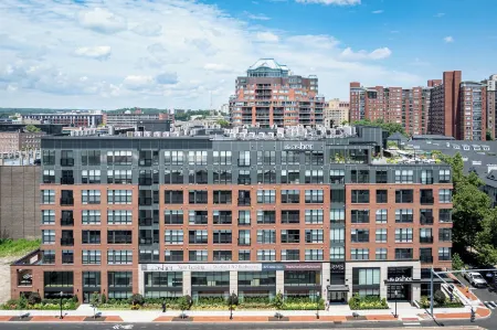 Luxury Apartments by Hyatus at the Asher