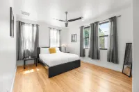 อีสต์ออสตินคอนโด - 2 ห้องนอน และที่จอดรถ โรงแรมใน