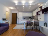 Welcomely - Violet House & Garden