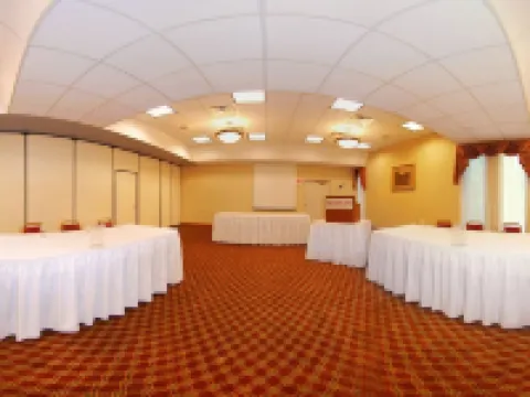 Quality Inn & Conference Center Hotels in Venango County