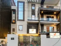 Hotel Mavens House Hotels near Gurugram University