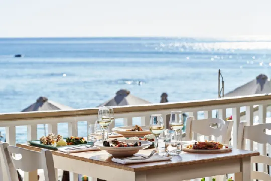 Volcano Luxury Suites Milos - Adults Only