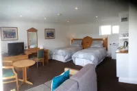 Gosfield Lake Resort Hotels in Halstead