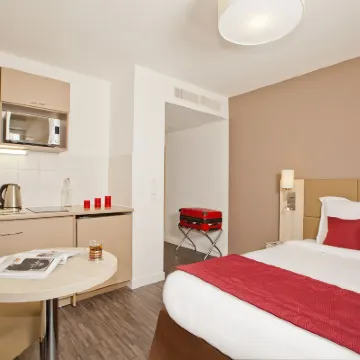 Residhome Nanterre la Défense Hotels near U Arena