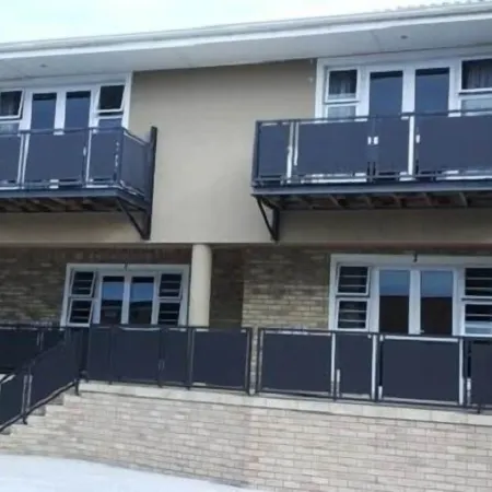 Mount Lodge Humewood Отели рядом с достопримечательностью «Форт Фредерик»