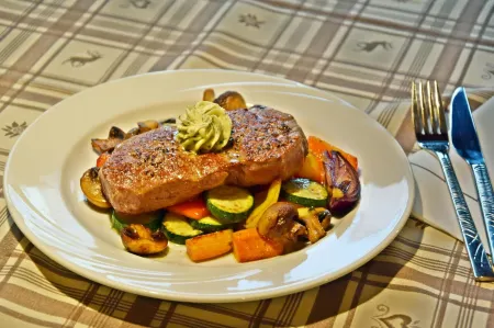 Hotel Grüner Baum Отели в г. Бланкенштайн