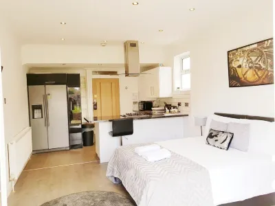 Cogie Abode Hotels in Enfield