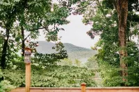 Sylvan Valley Lodge & Cellars - Mountain View