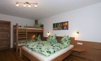 High Quality Holiday Apartment in Oberkrimml Near Waterfalls