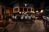 Cactus Cove Inn and Suites - bar